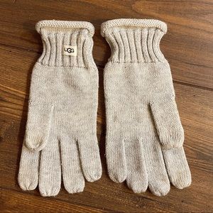 UGG mittens